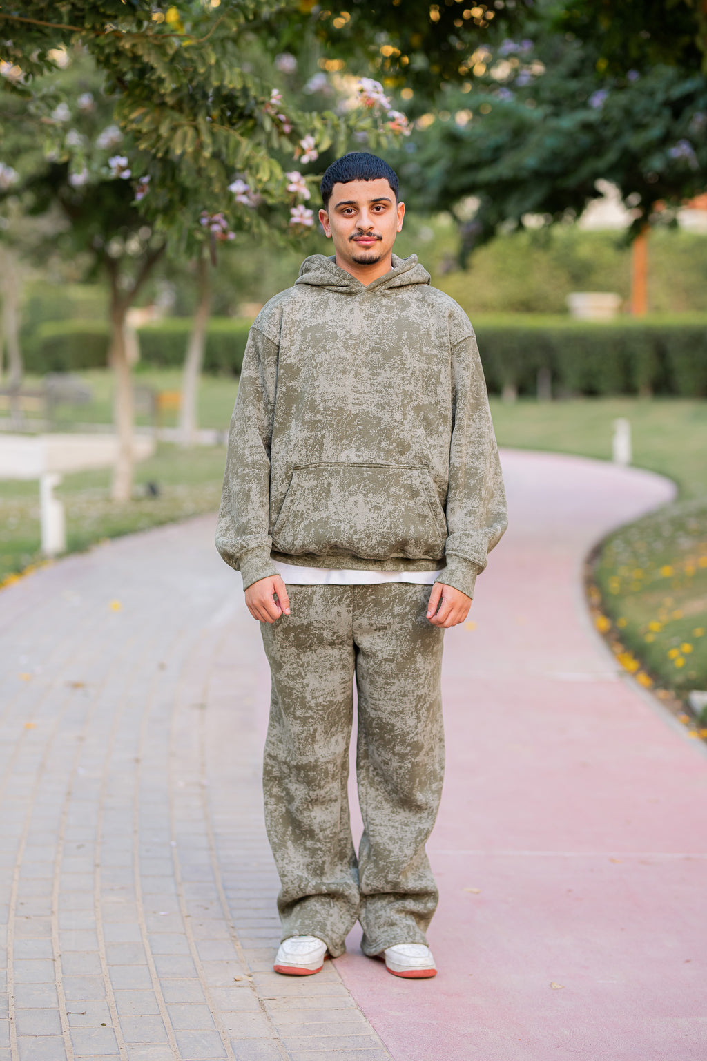 Oversized Milton Set