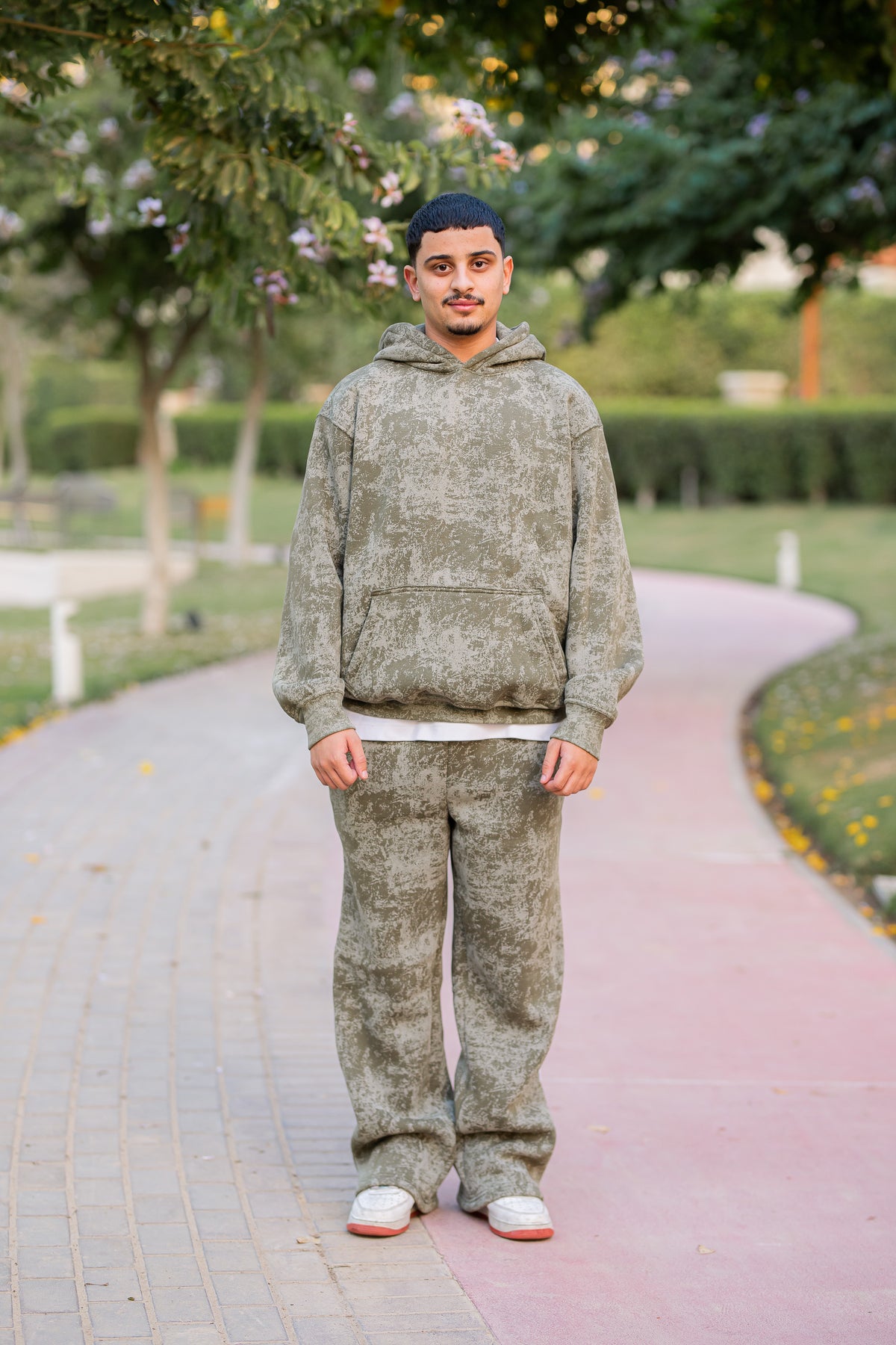 Oversized Milton Set